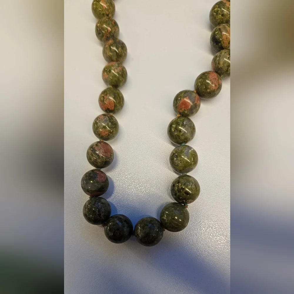 ORANGE AND GREEN UNADITE EPIDOTE BEADED NECKLACE